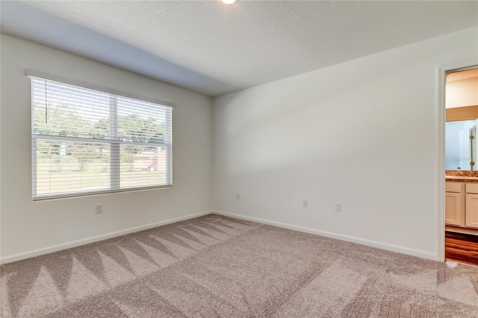 Image 17 of 47 For 11925 Sylvia Street