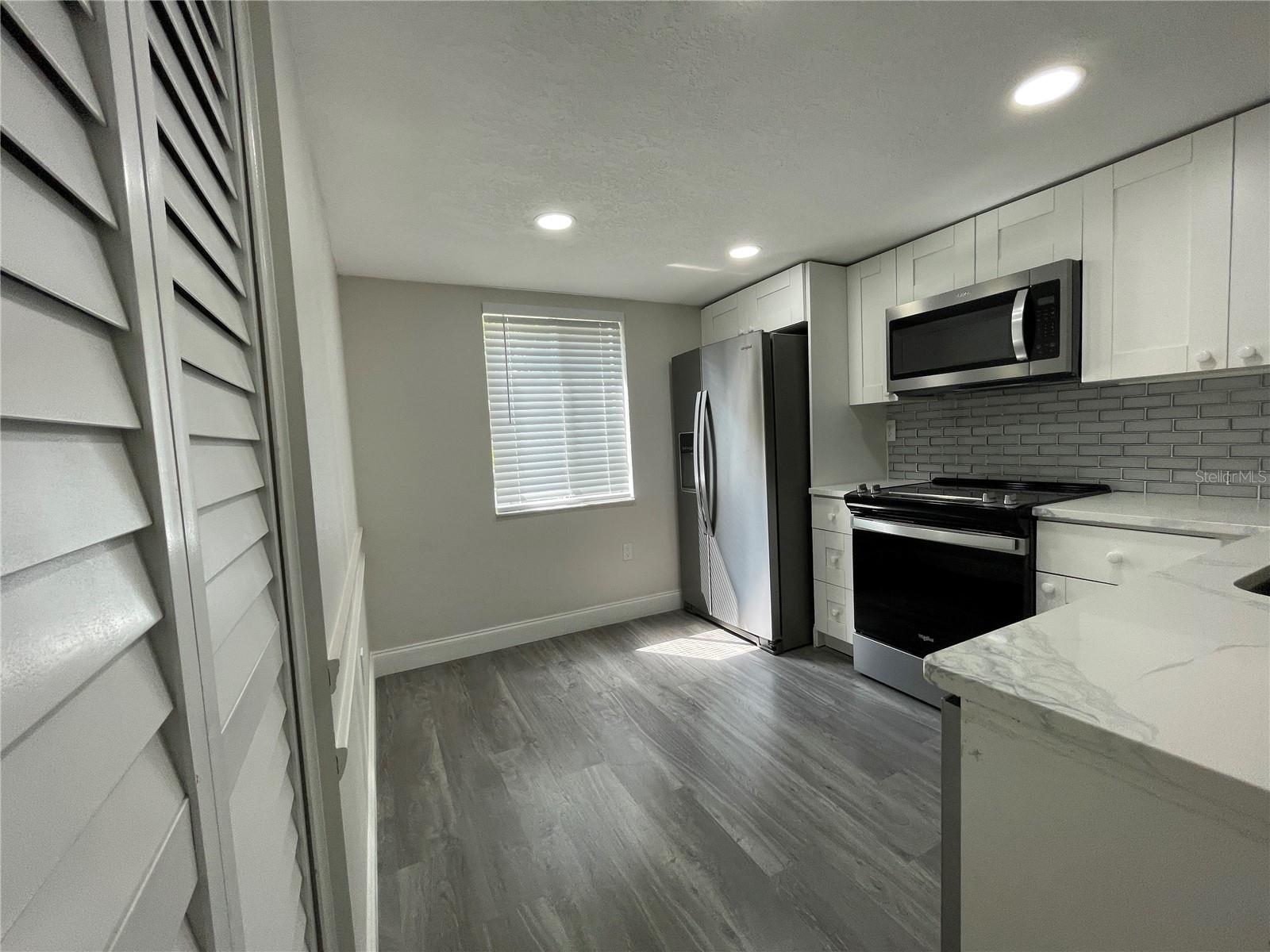 Image 11 of 47 For 211 Pine Court 211