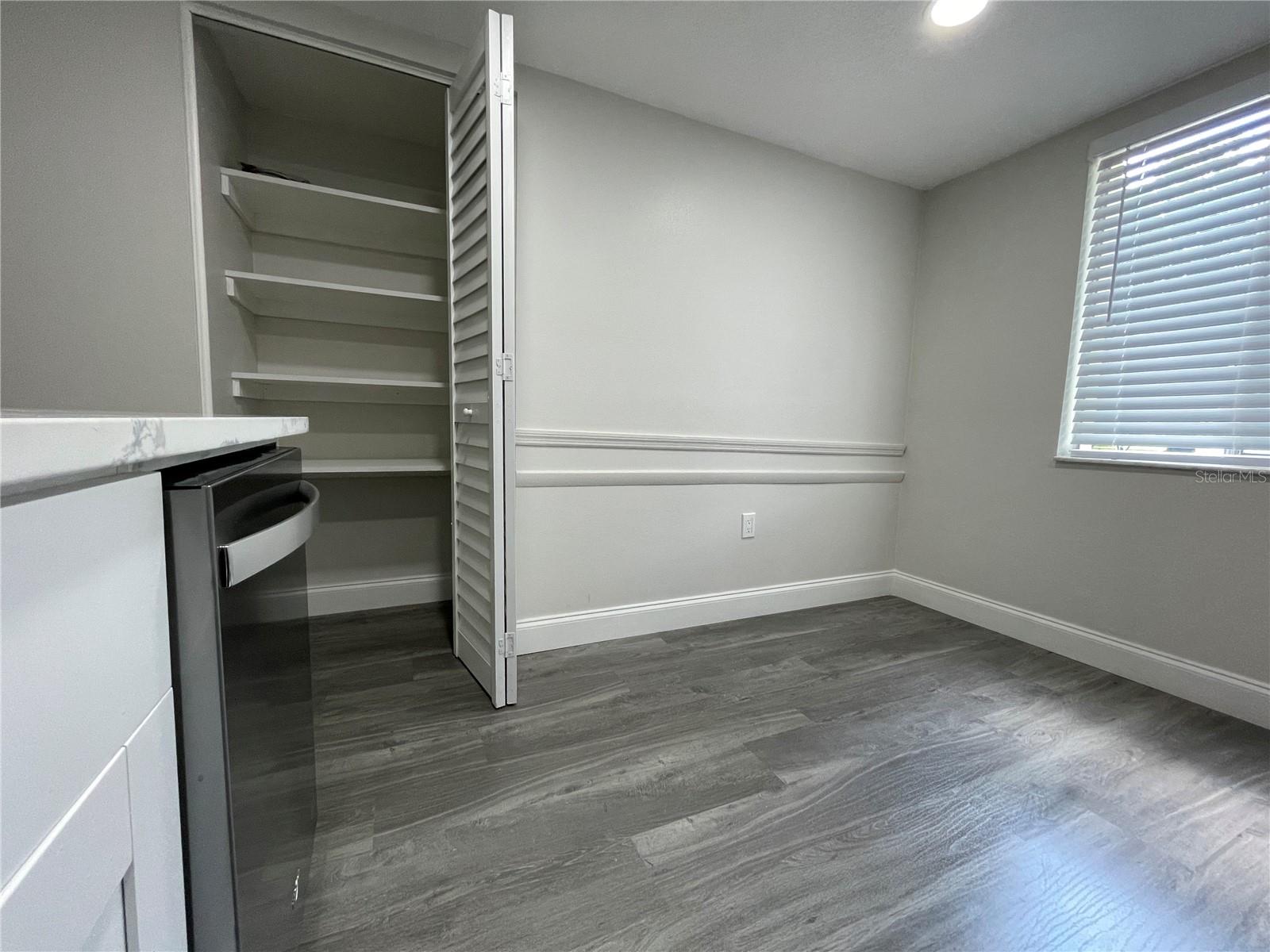 Image 17 of 47 For 211 Pine Court 211