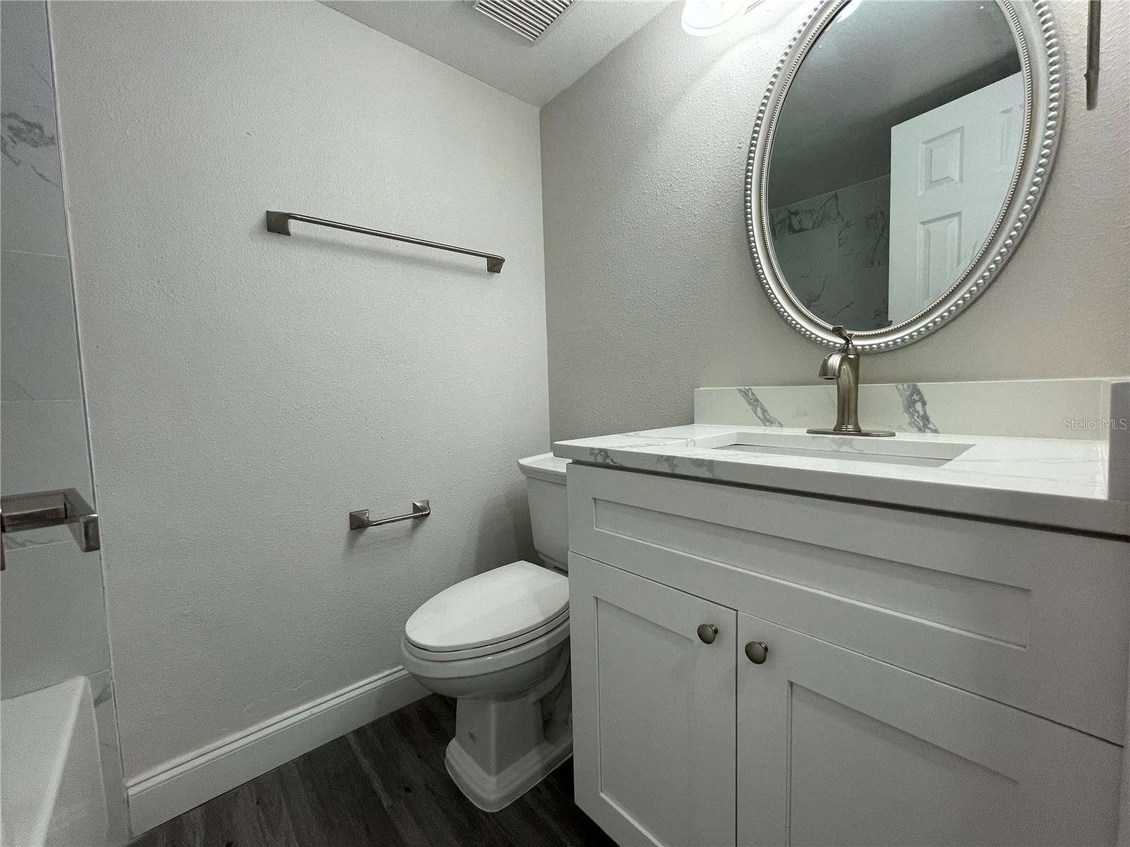 Image 20 of 47 For 211 Pine Court 211