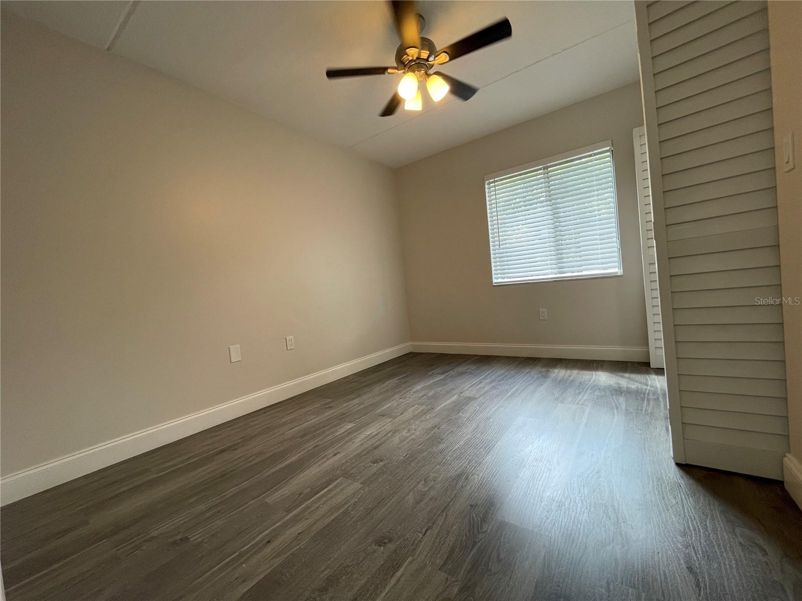 Image 23 of 47 For 211 Pine Court 211