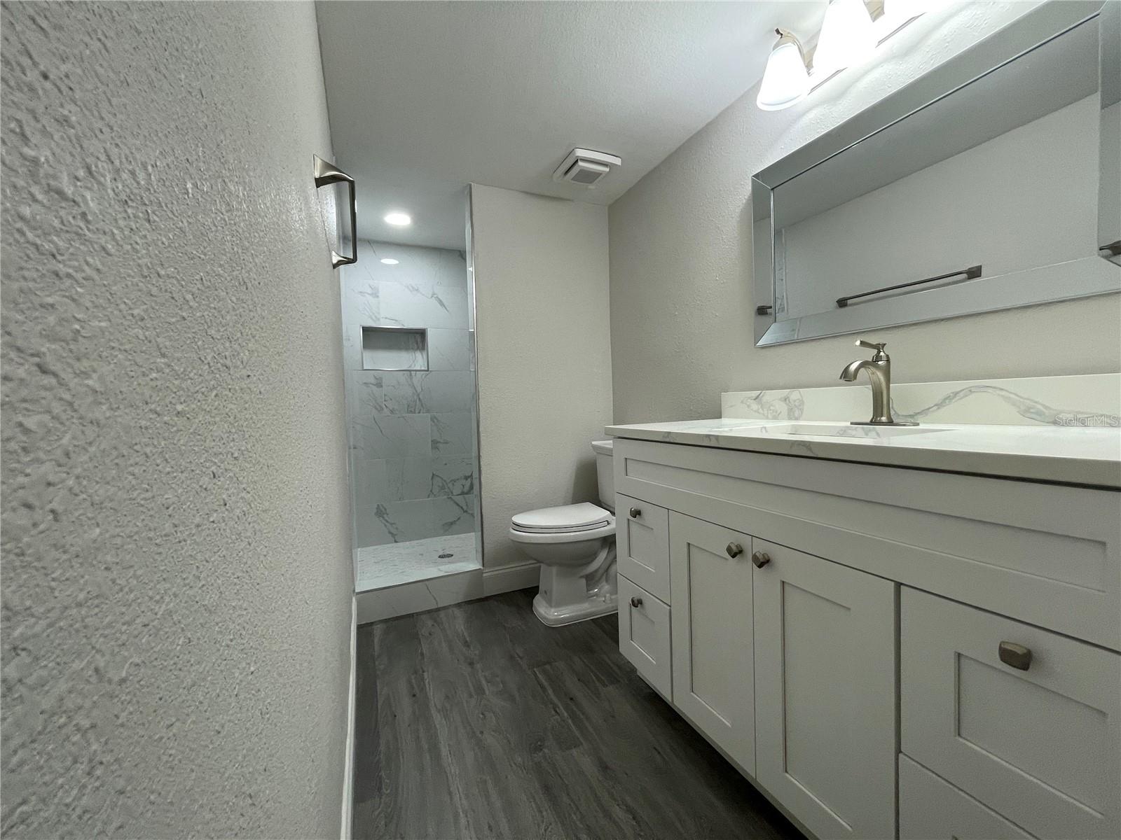 Image 34 of 47 For 211 Pine Court 211