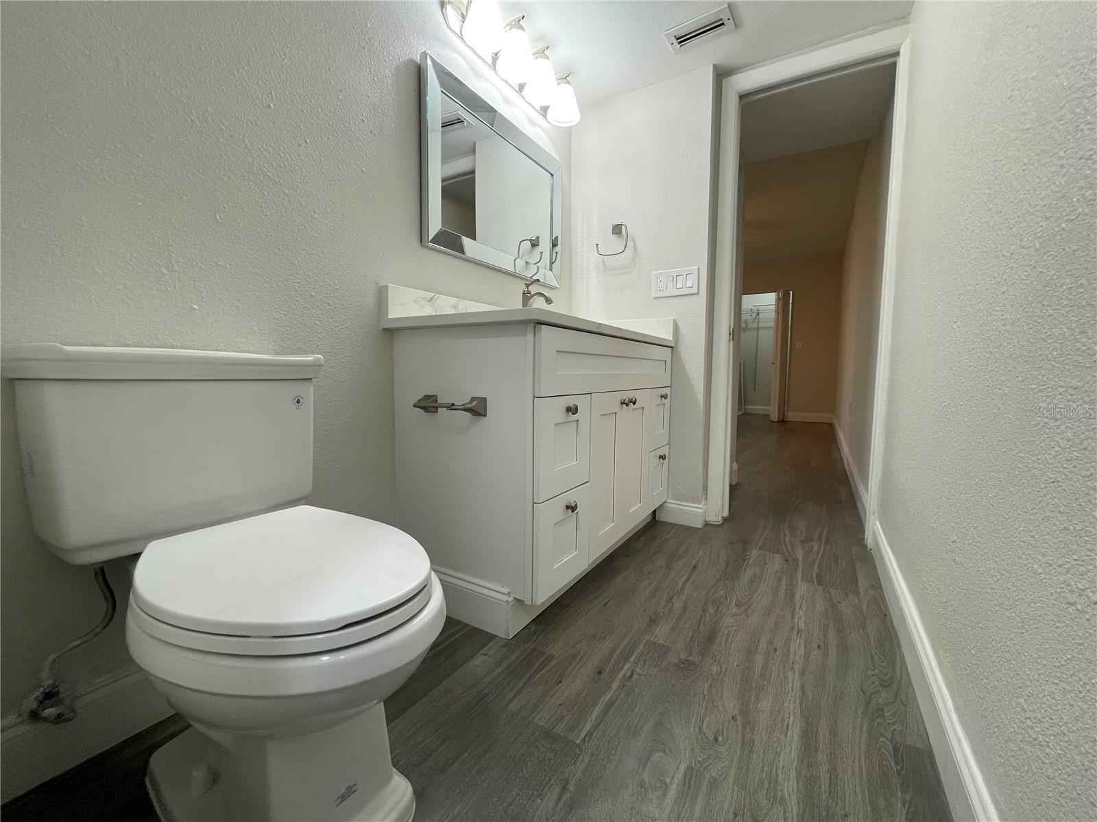 Image 37 of 47 For 211 Pine Court 211