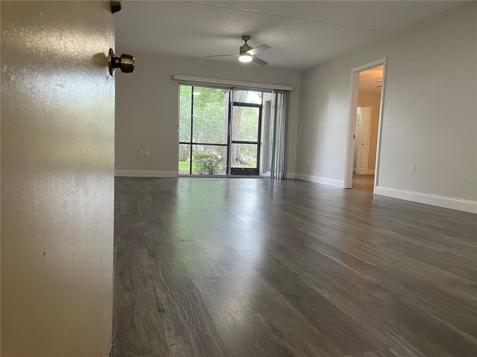 Image 4 of 47 For 211 Pine Court 211