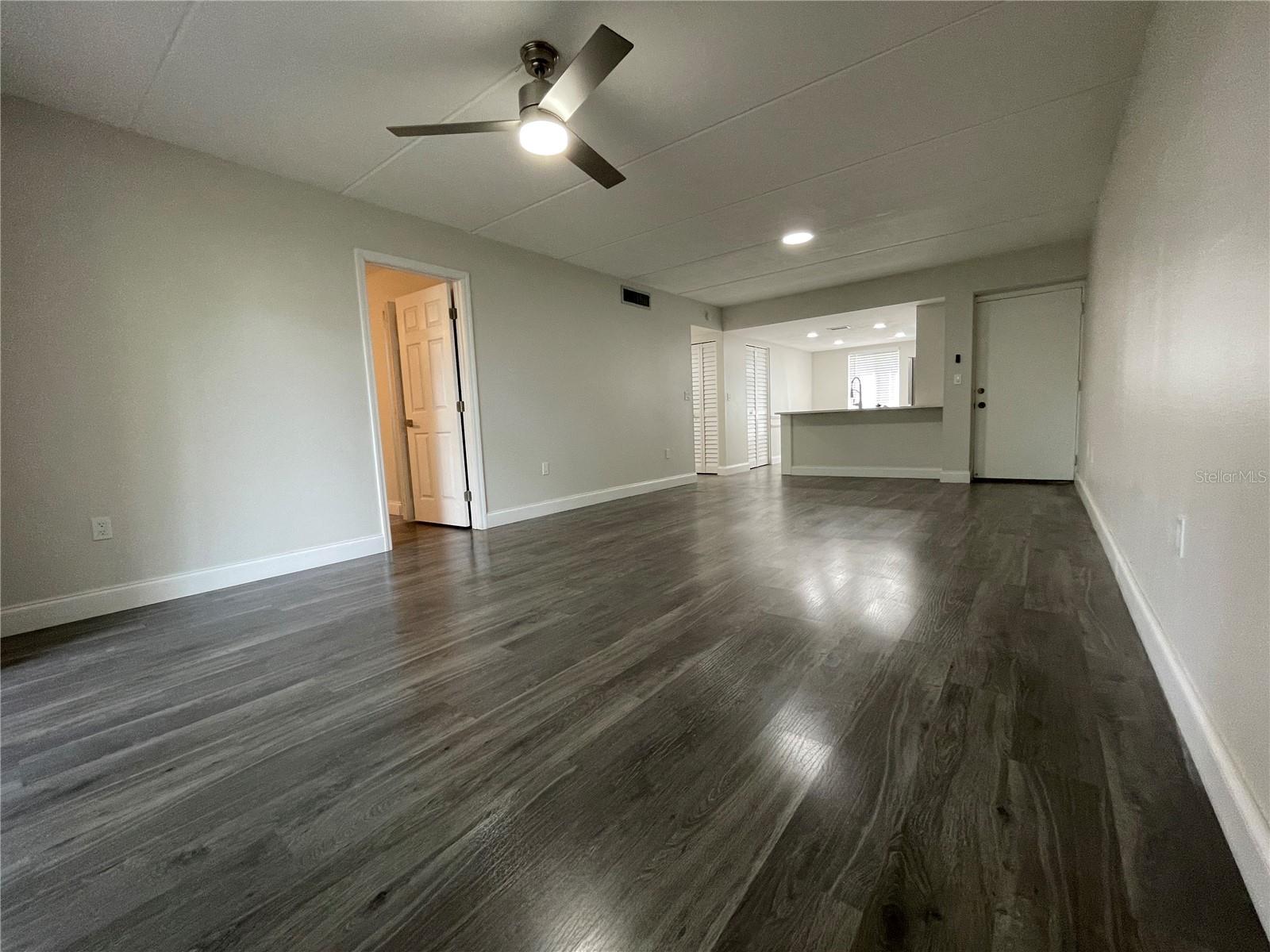 Image 8 of 47 For 211 Pine Court 211