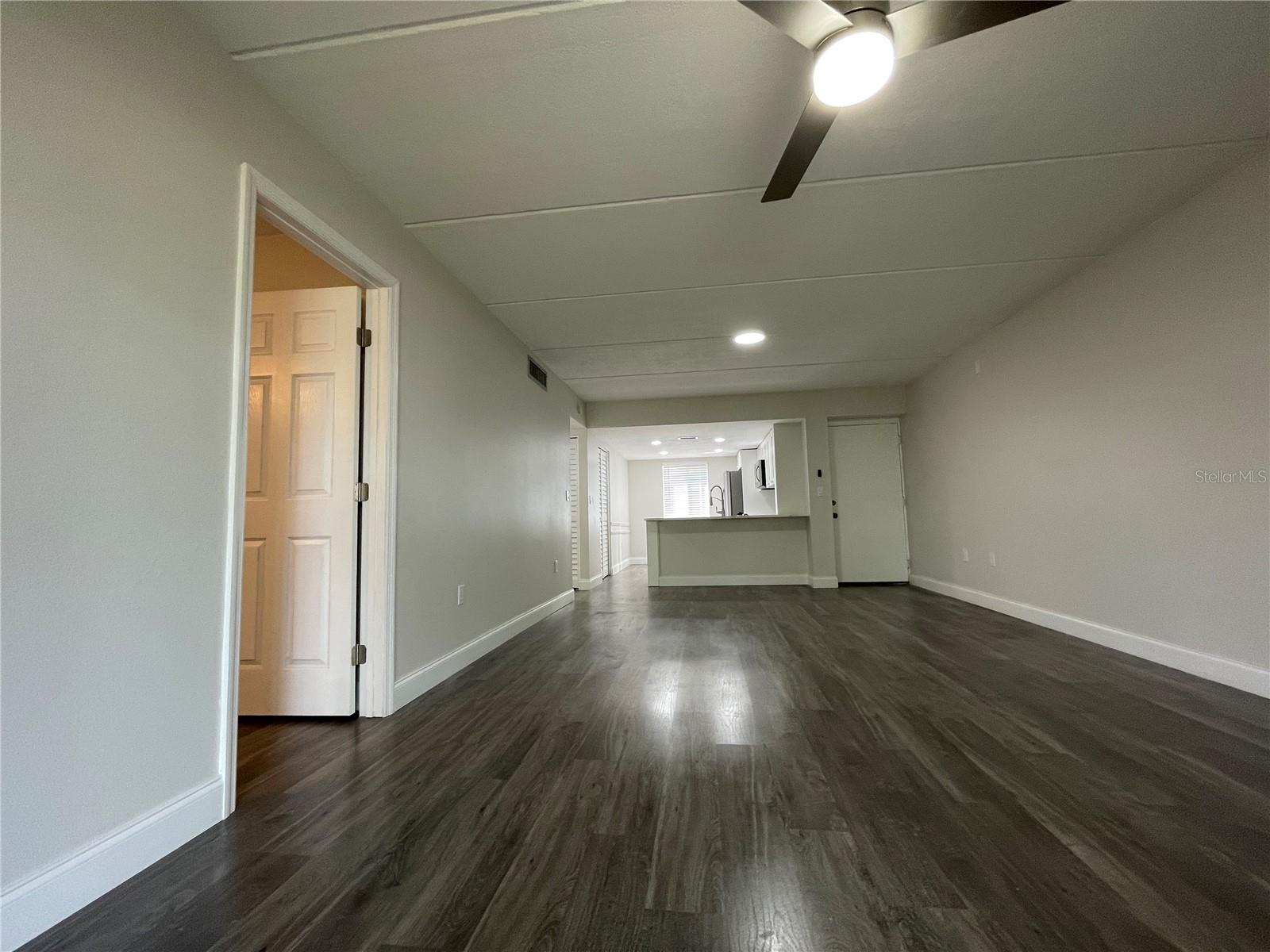 Image 9 of 47 For 211 Pine Court 211