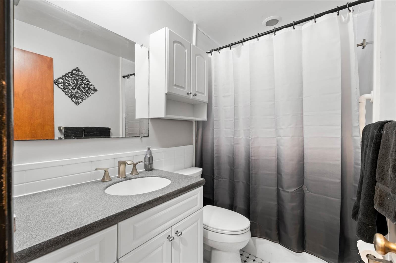 Image 10 of 16 For 5705 45th Avenue N