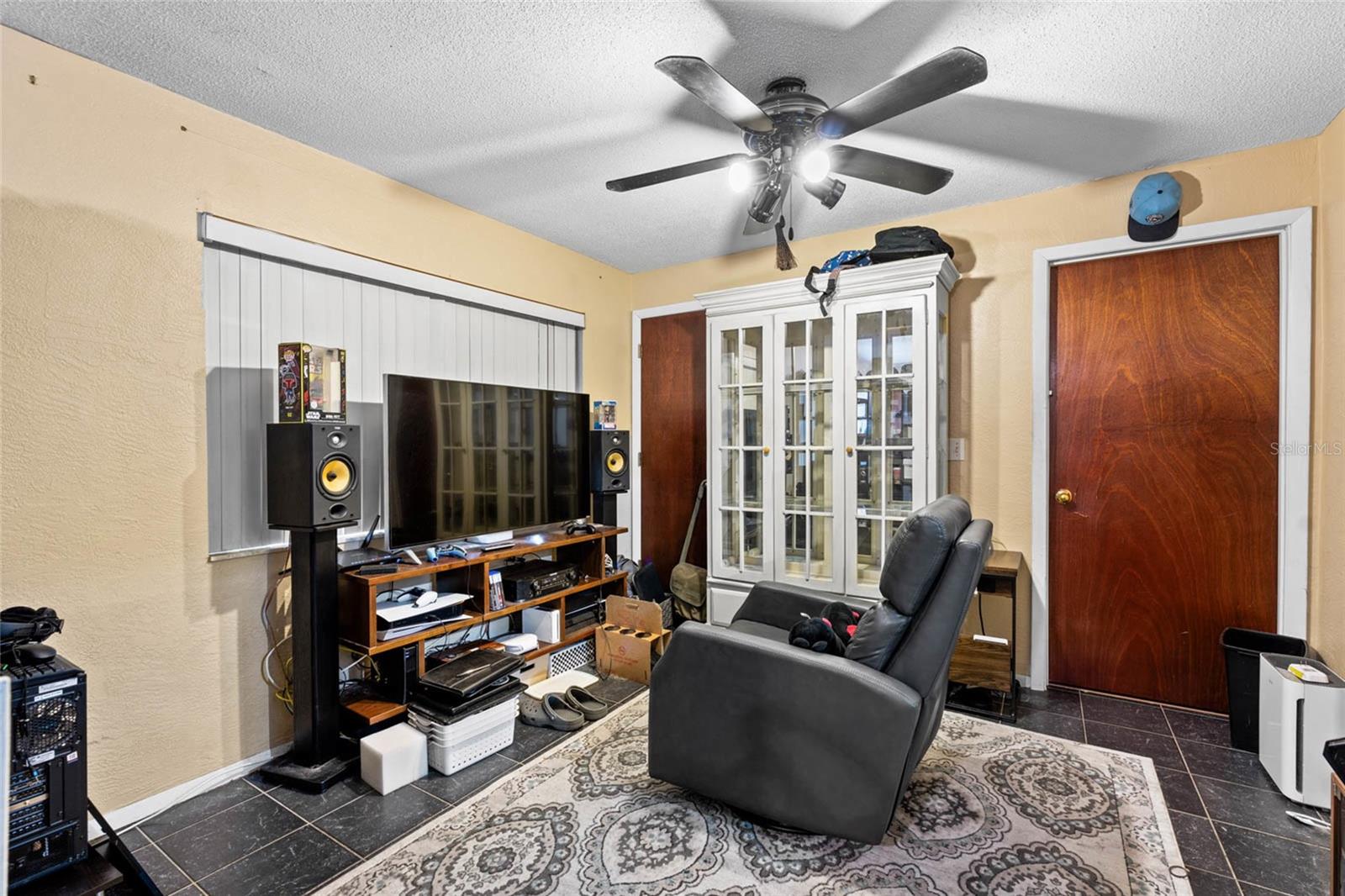 Image 14 of 16 For 5705 45th Avenue N