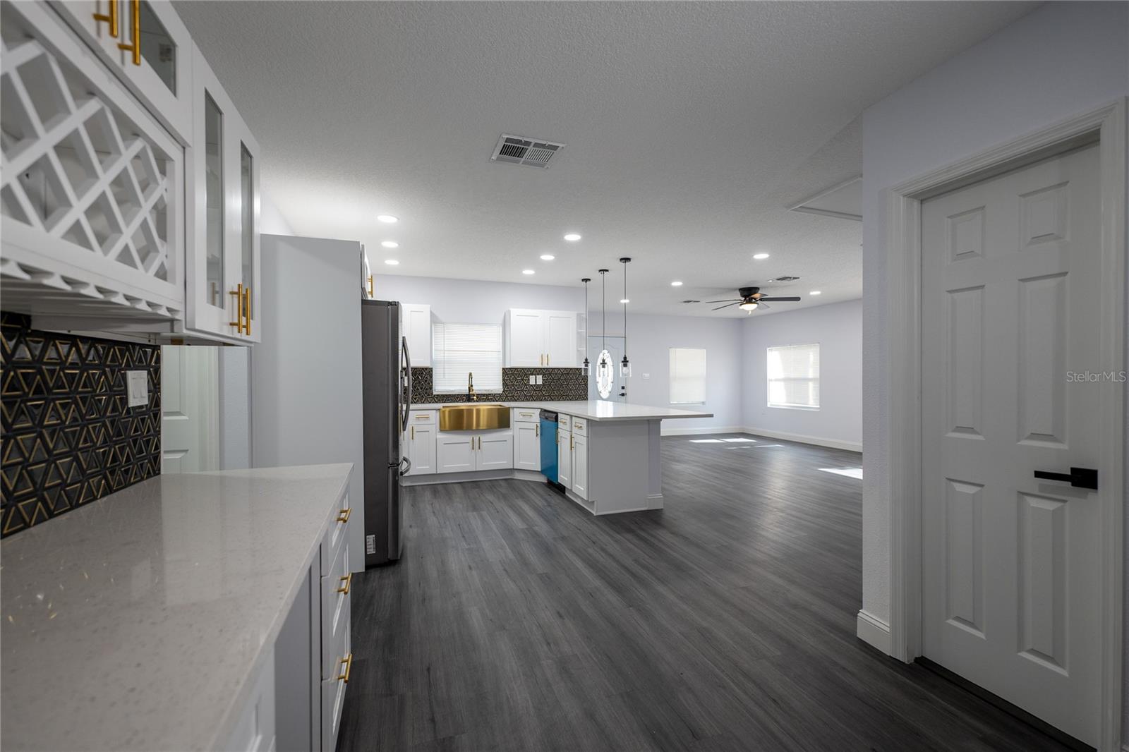 Image 10 of 17 For 4220 Eva Street