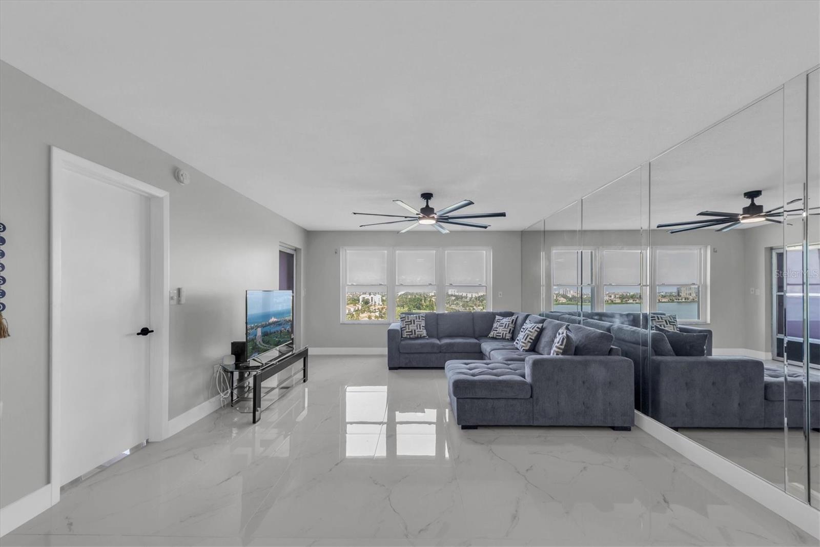 Image 12 of 61 For 5220 Brittany Drive S 1008