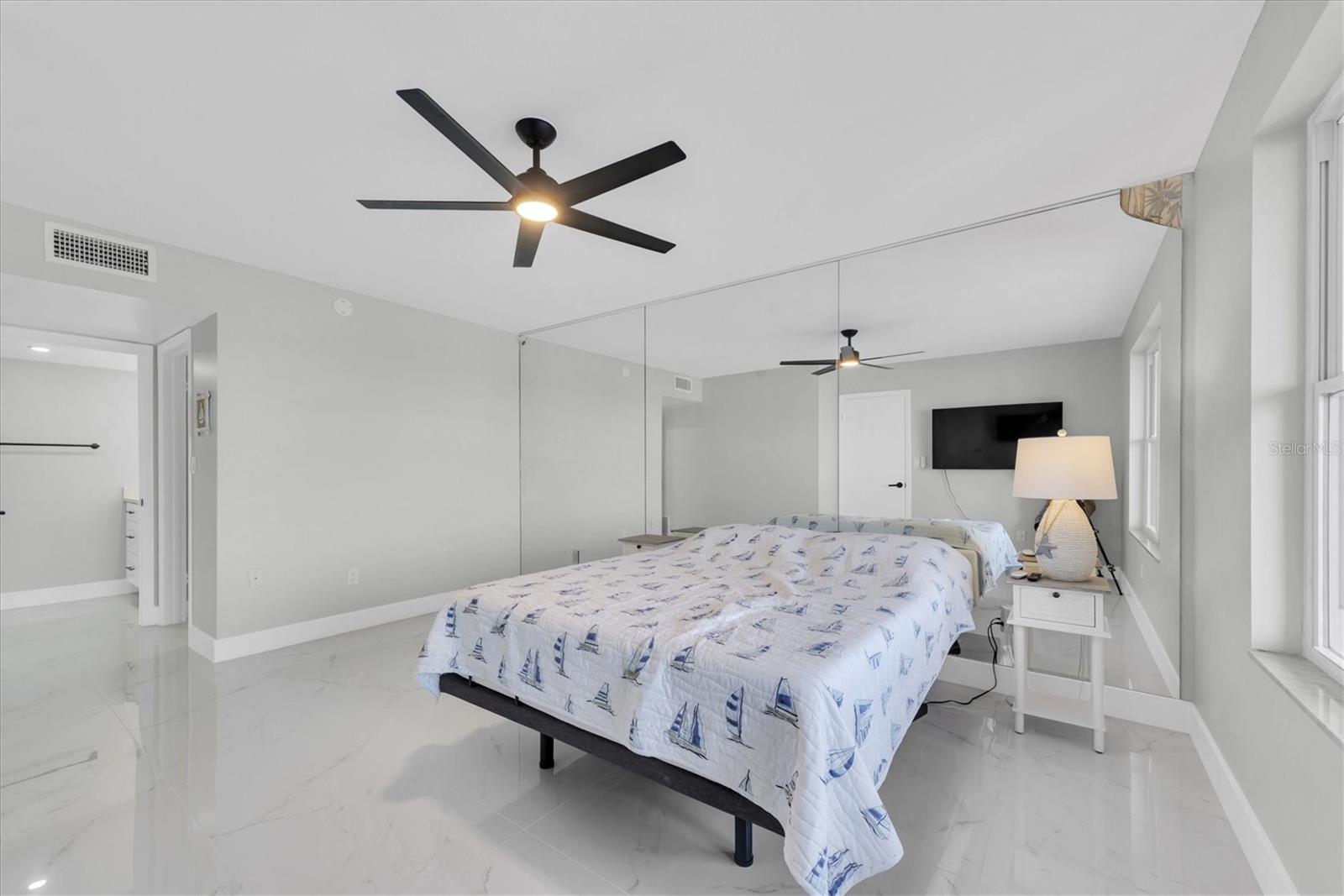 Image 16 of 61 For 5220 Brittany Drive S 1008