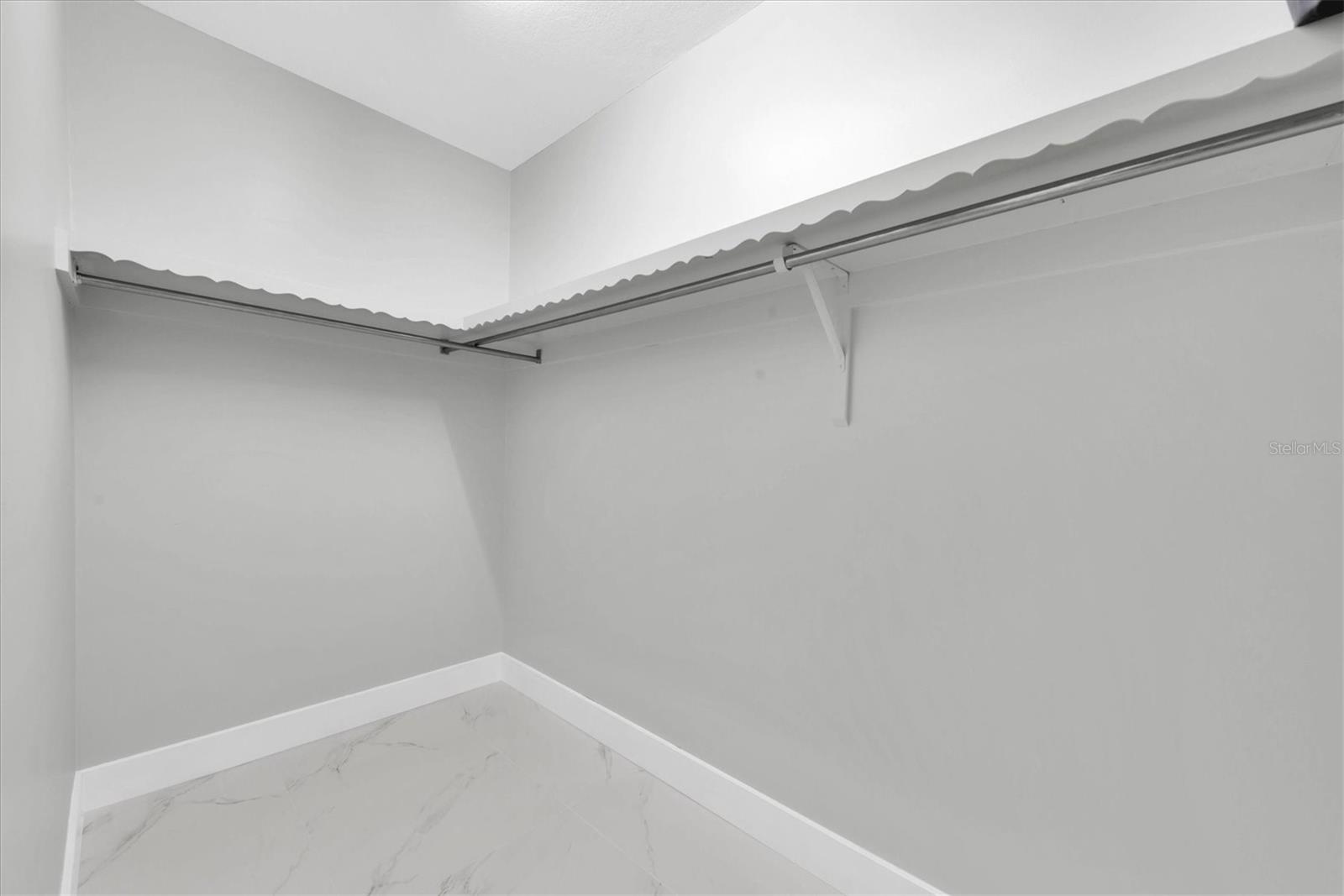 Image 17 of 61 For 5220 Brittany Drive S 1008