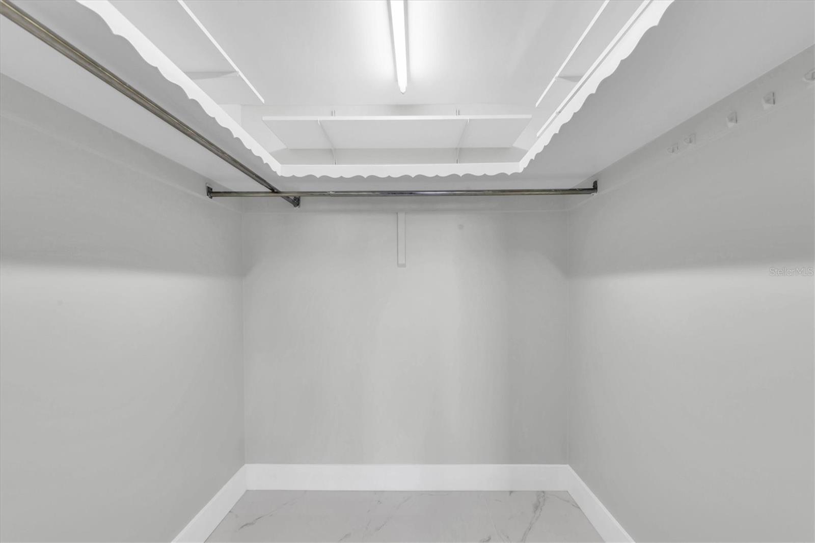 Image 23 of 61 For 5220 Brittany Drive S 1008