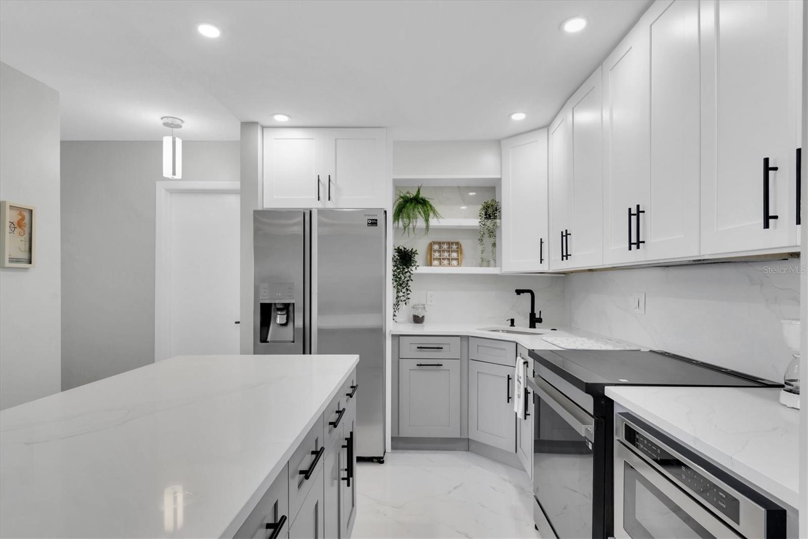 Image 5 of 61 For 5220 Brittany Drive S 1008