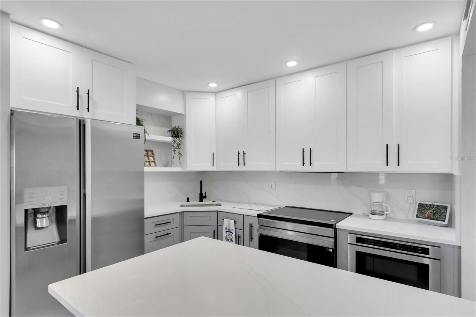 Image 6 of 61 For 5220 Brittany Drive S 1008