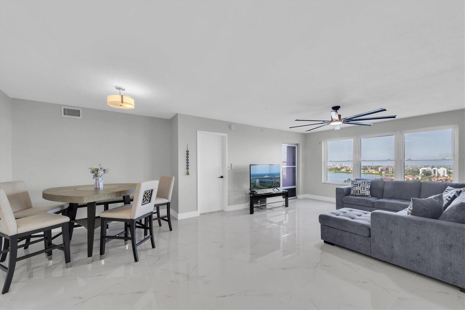 Image 9 of 61 For 5220 Brittany Drive S 1008