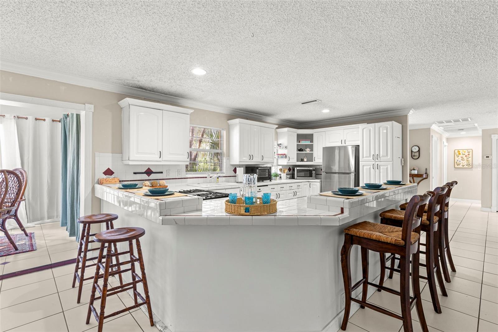 Image 12 of 33 For 240 Lyndhurst Street