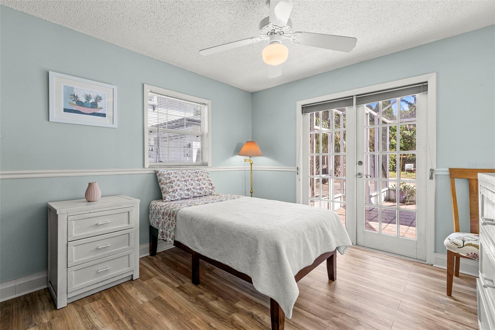 Image 21 of 33 For 240 Lyndhurst Street