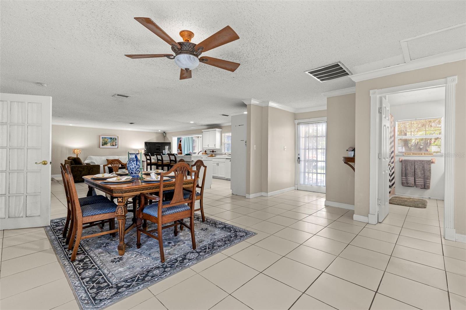 Image 6 of 33 For 240 Lyndhurst Street