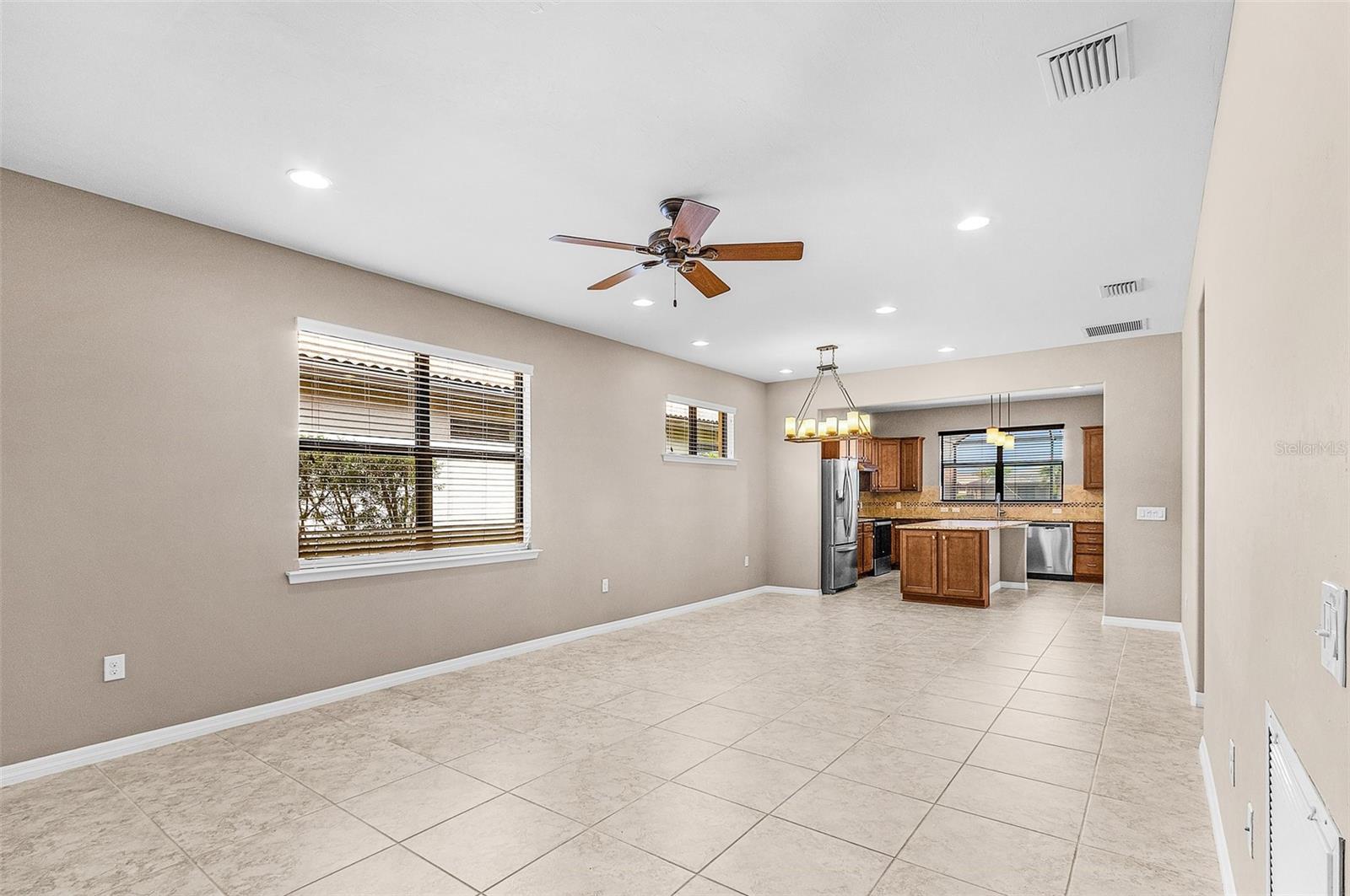 Image 9 of 24 For 13870 Lido Street