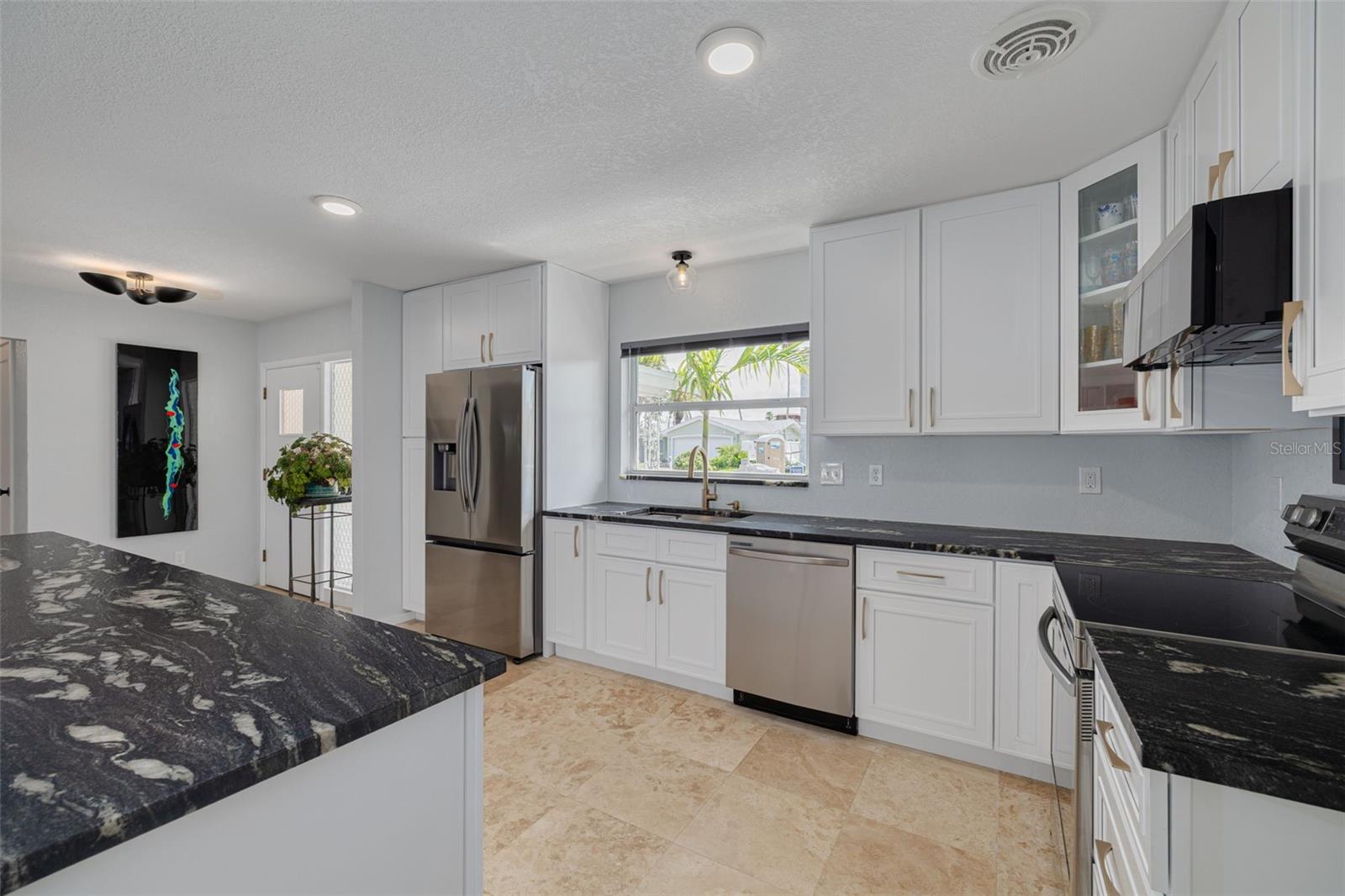 Image 10 of 47 For 6452 1st Palm Point