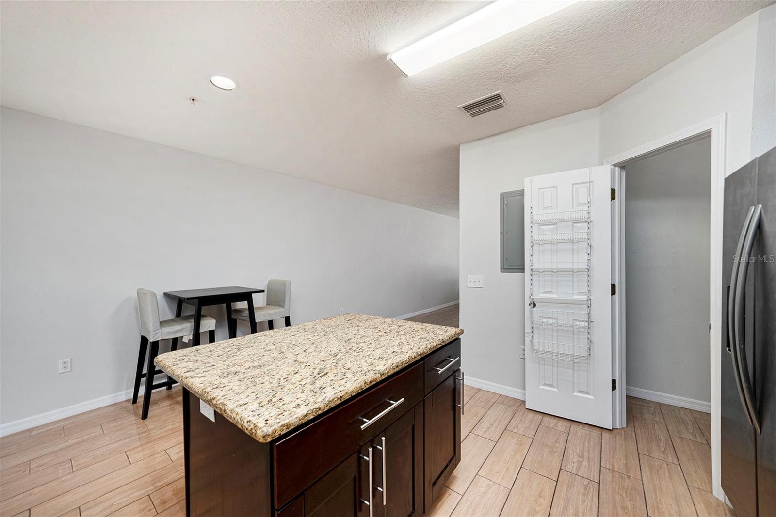 Image 11 of 28 For 5317 Terraza Court
