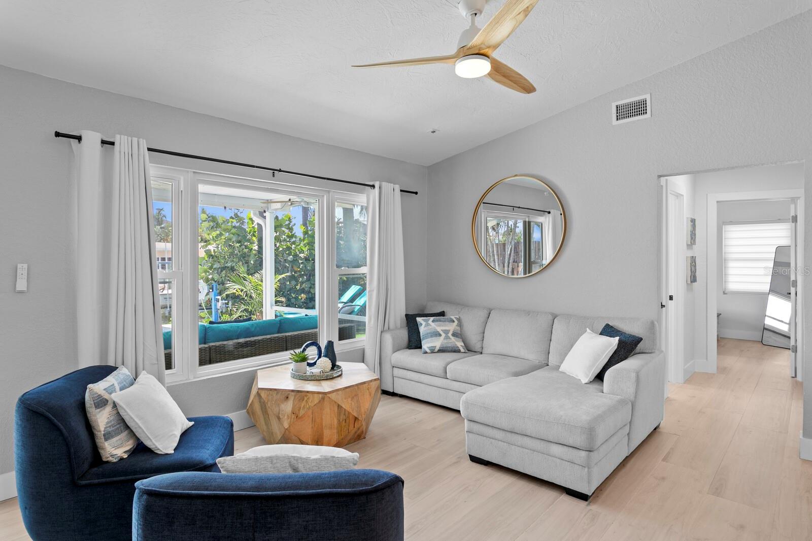 Image 12 of 47 For 17735 1st Street E