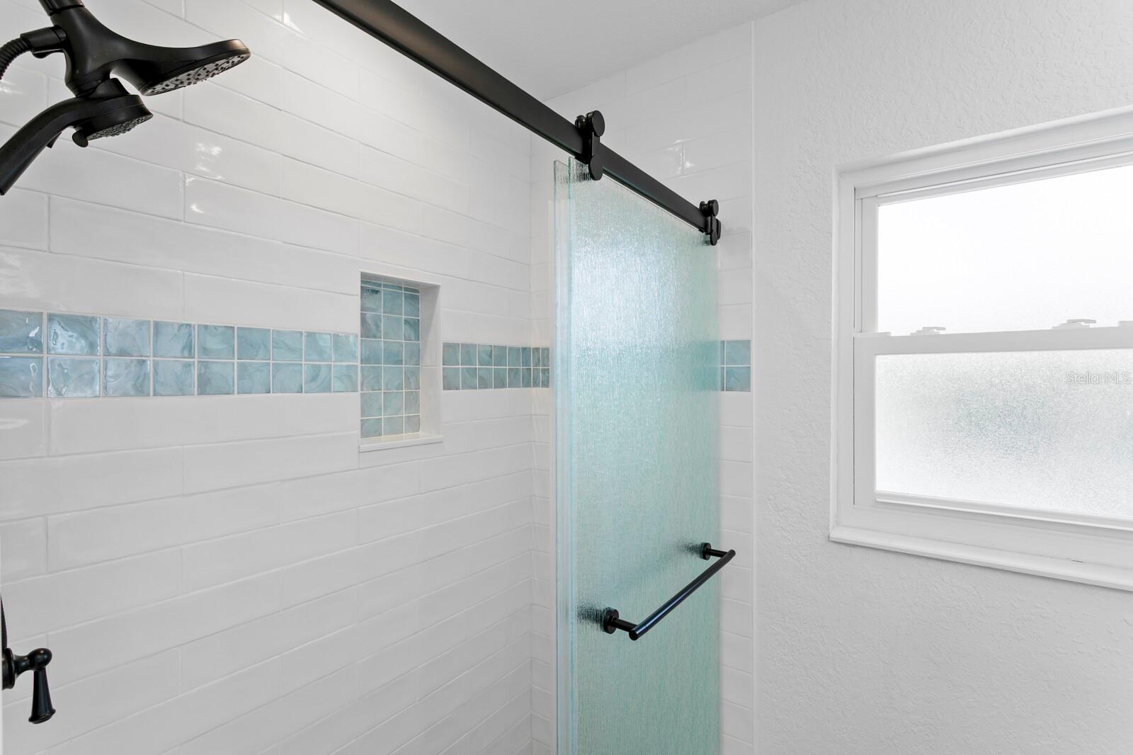 Image 21 of 47 For 17735 1st Street E