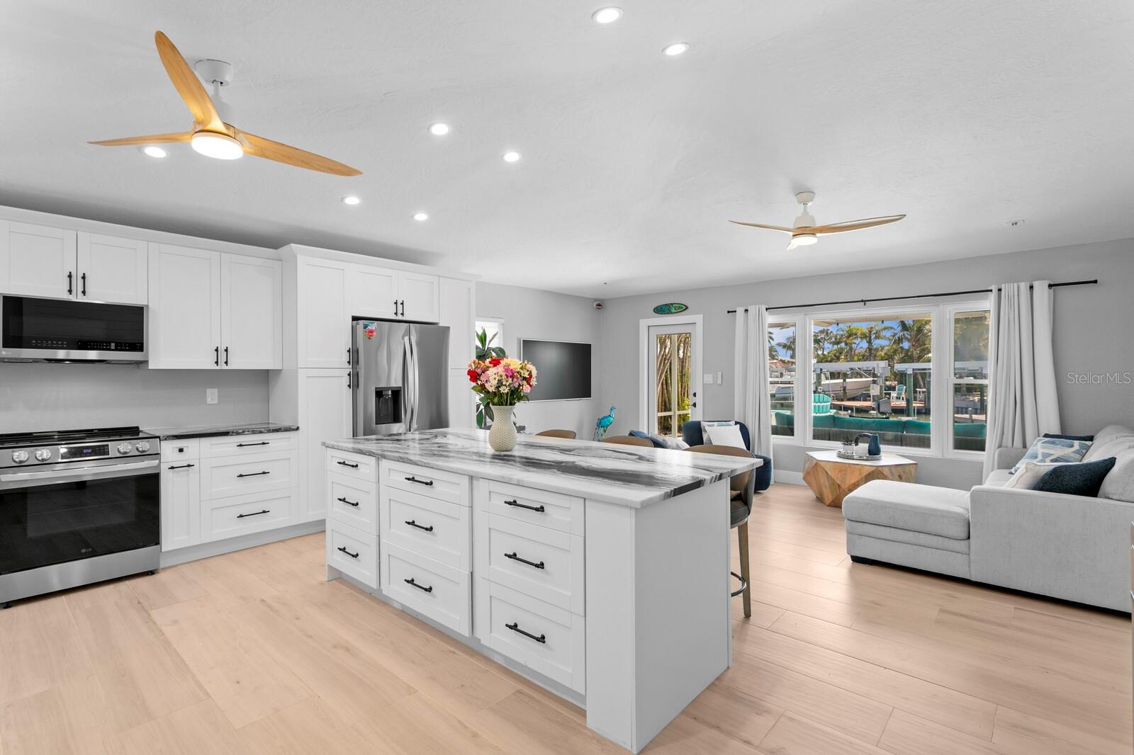 Image 5 of 47 For 17735 1st Street E