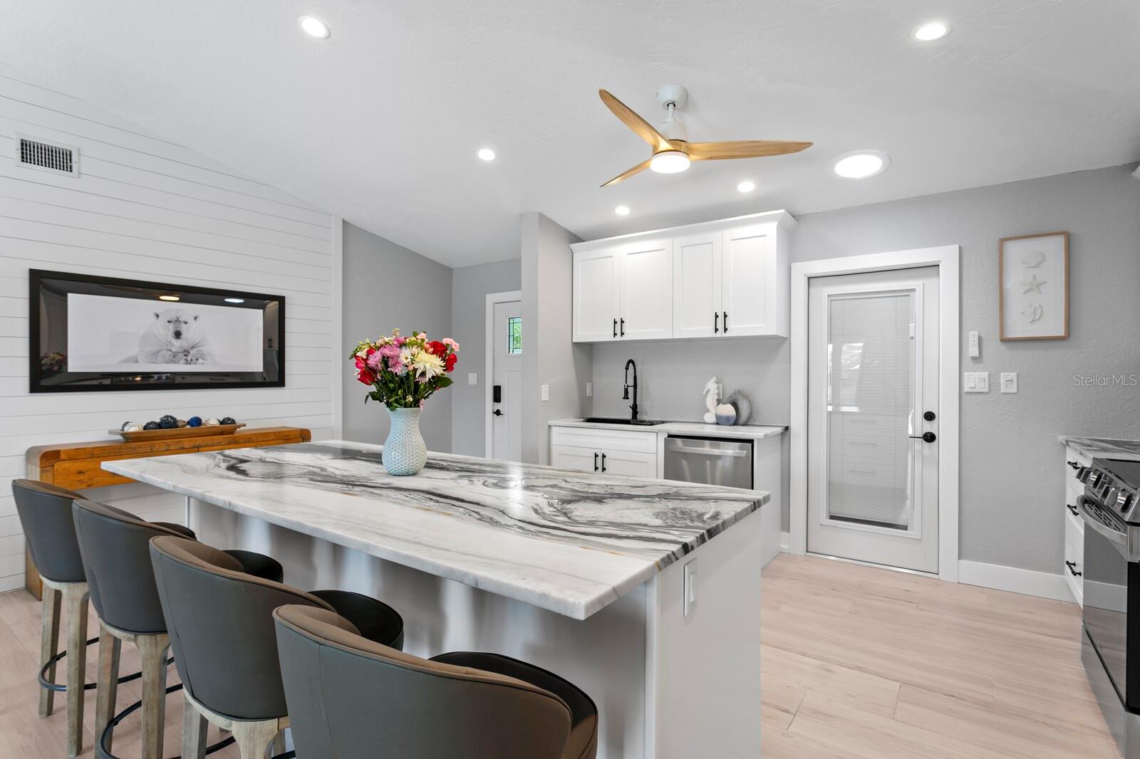 Image 6 of 47 For 17735 1st Street E