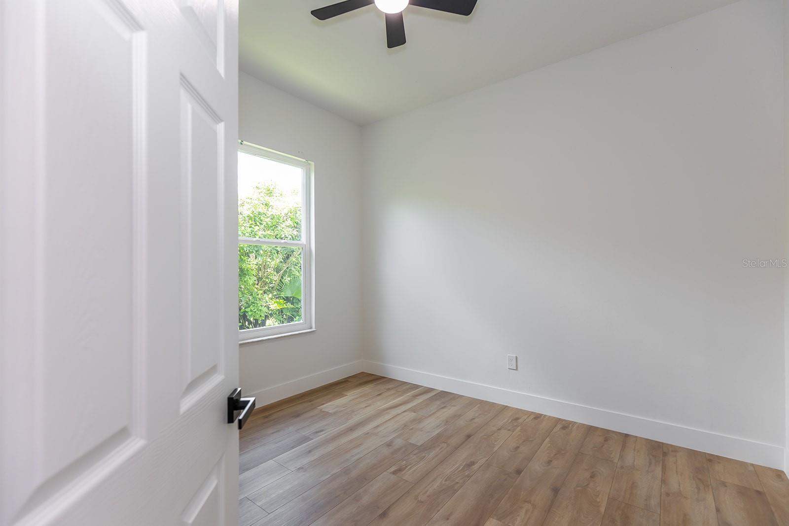 Image 54 of 76 For 17504 Isbell Lane
