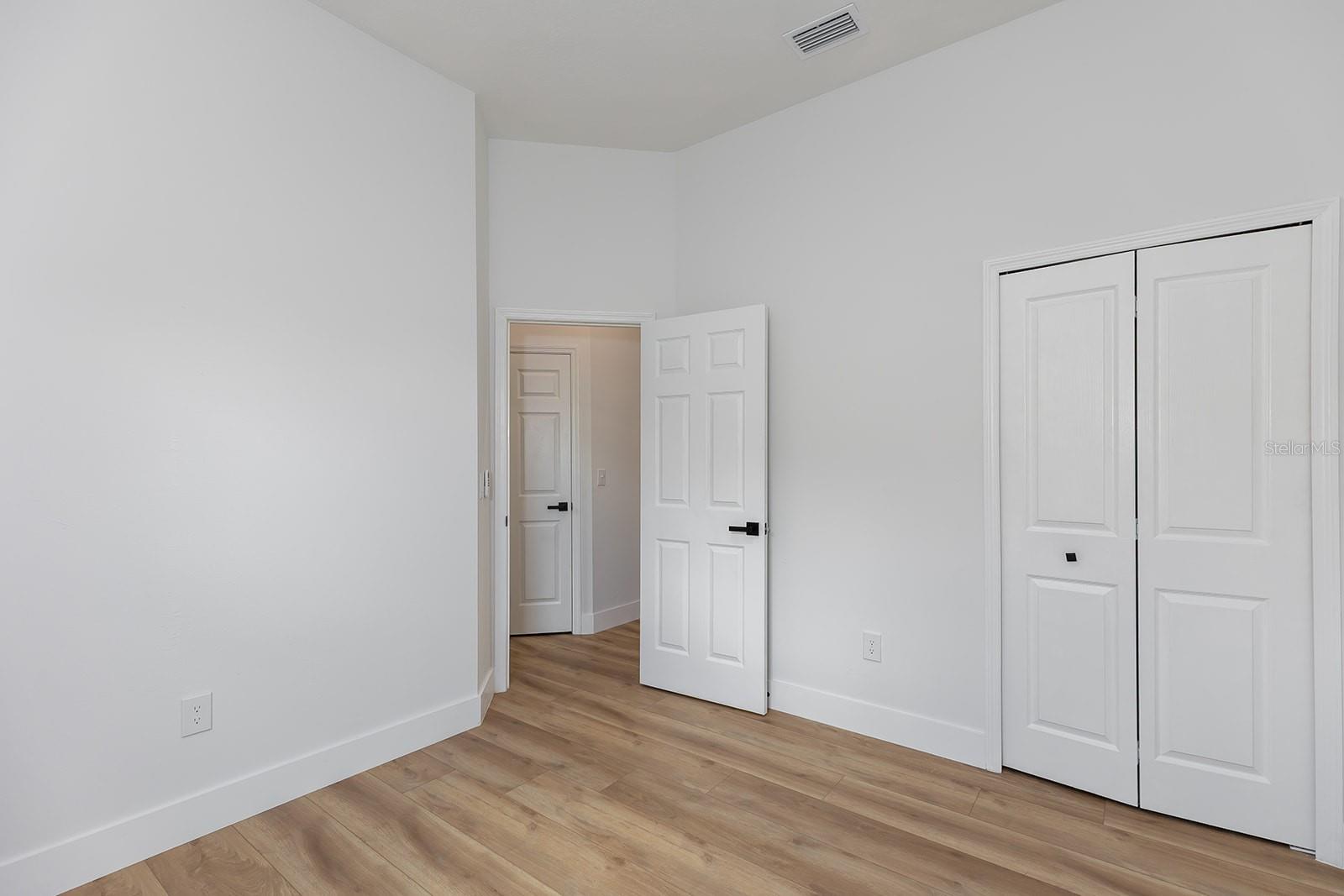 Image 55 of 76 For 17504 Isbell Lane