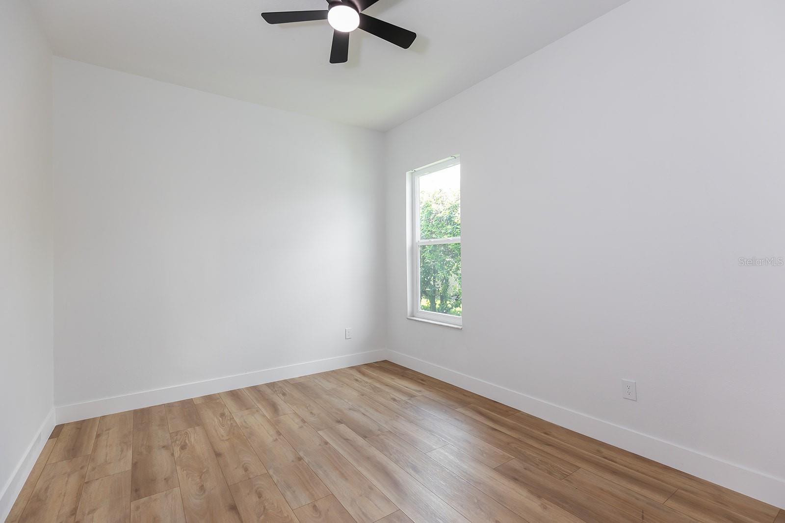 Image 59 of 76 For 17504 Isbell Lane