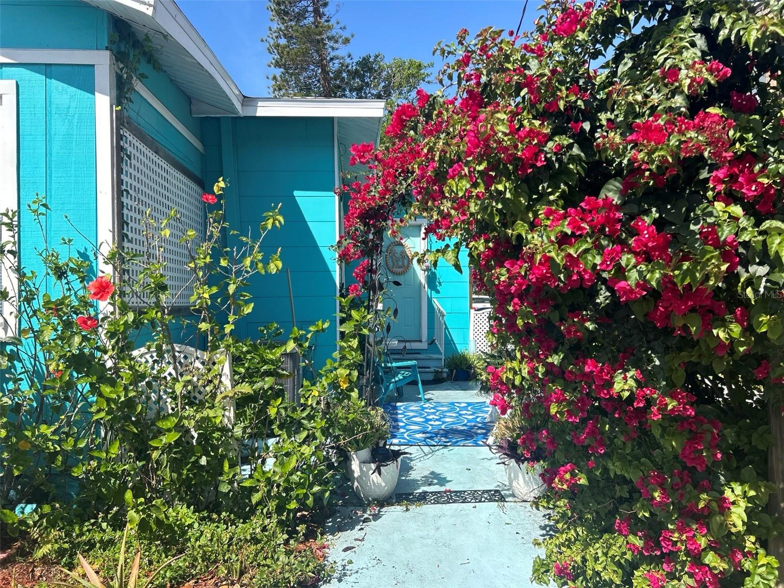 Details for 914 8th Street N, ST PETERSBURG, FL 33701