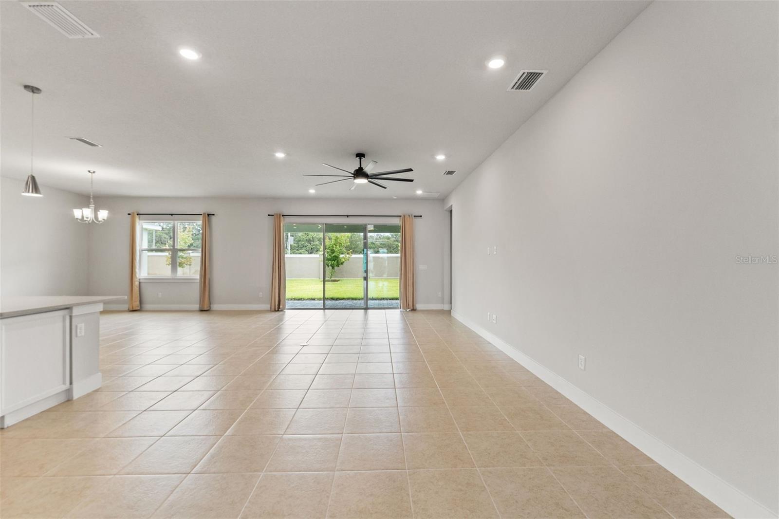 Image 24 of 92 For 8353 Ivy Stark Boulevard
