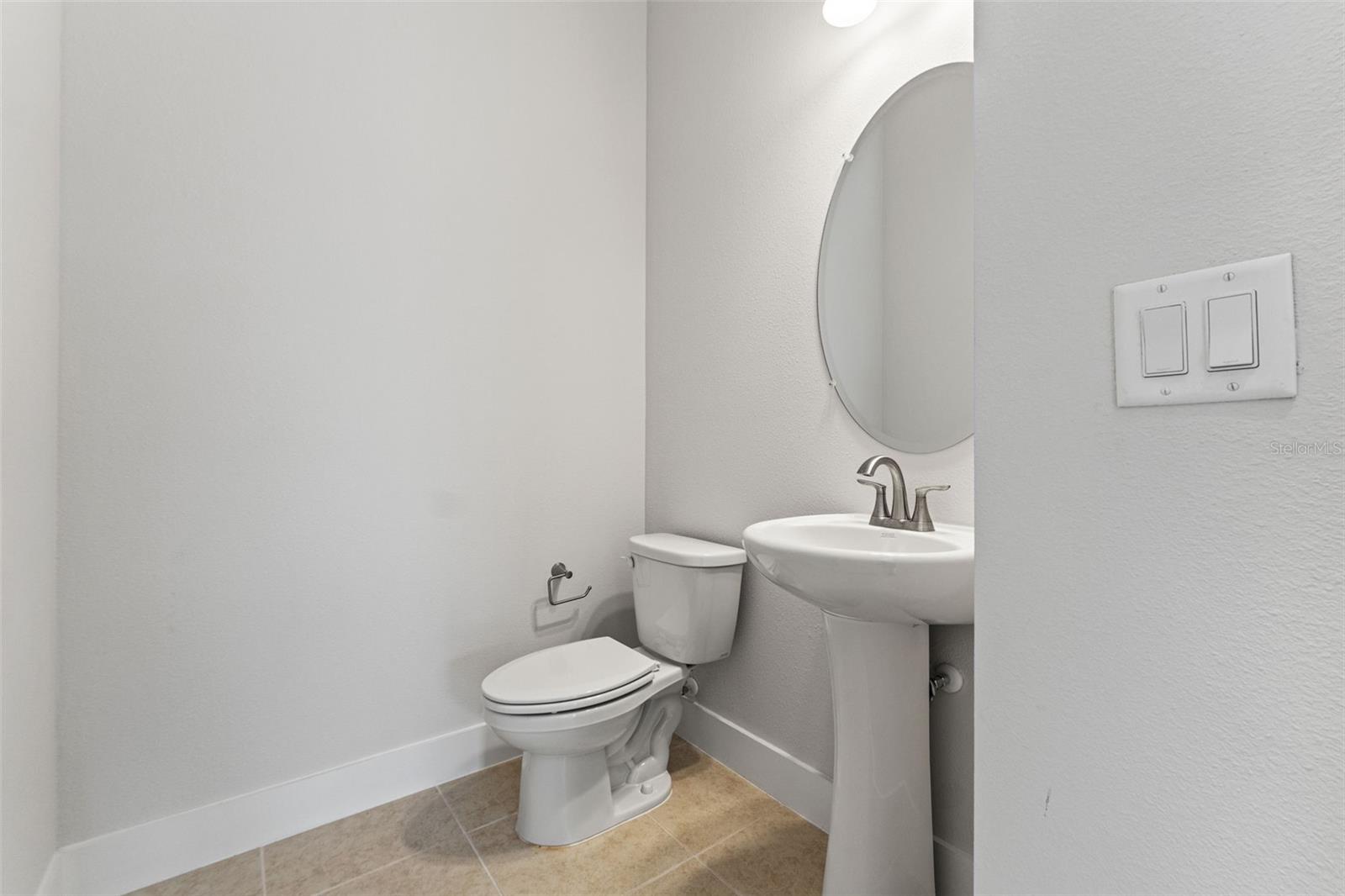 Image 40 of 92 For 8353 Ivy Stark Boulevard