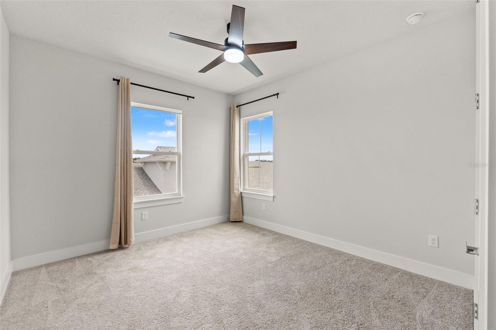Image 70 of 92 For 8353 Ivy Stark Boulevard