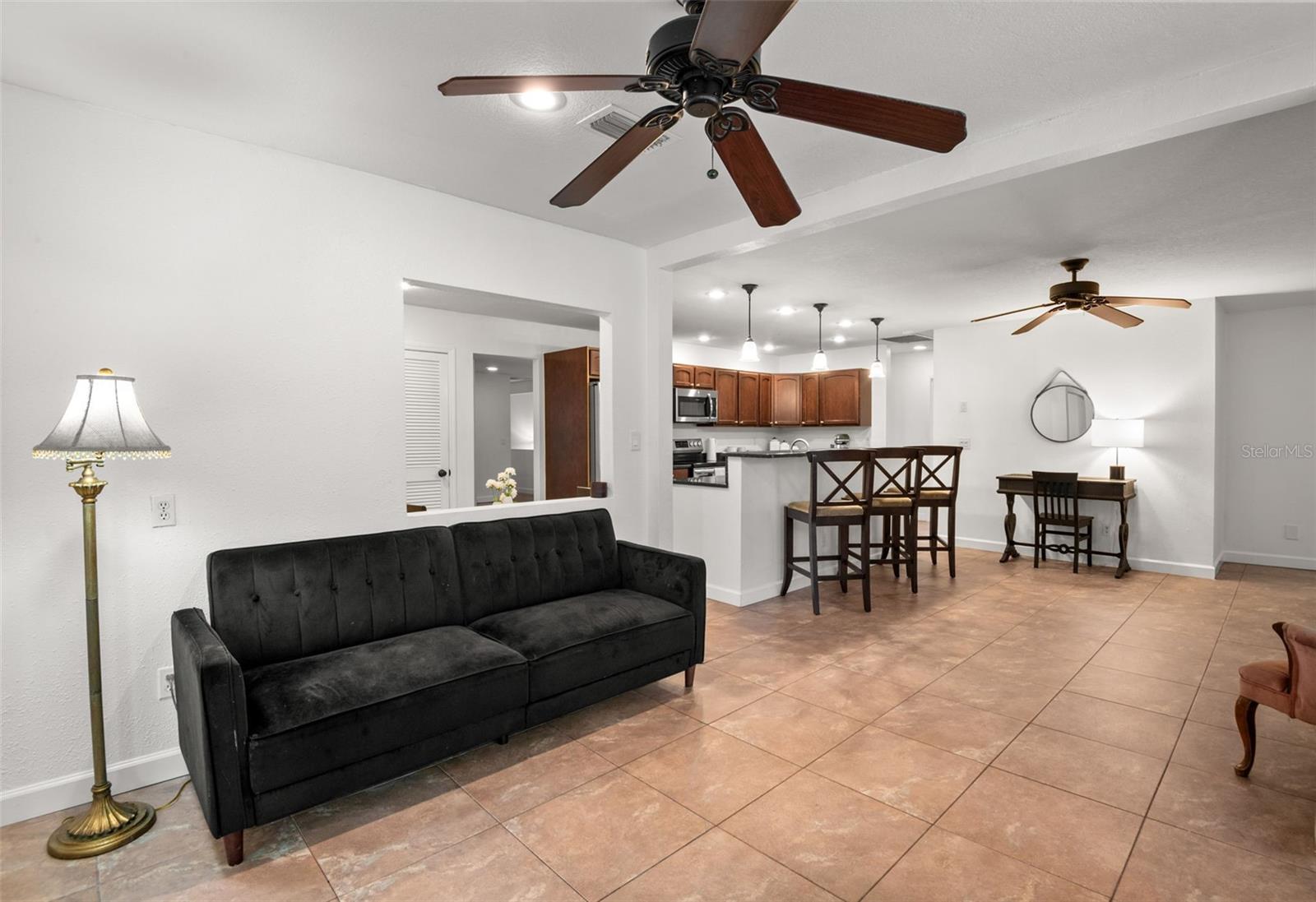 Image 15 of 38 For 2580 Redwood Way