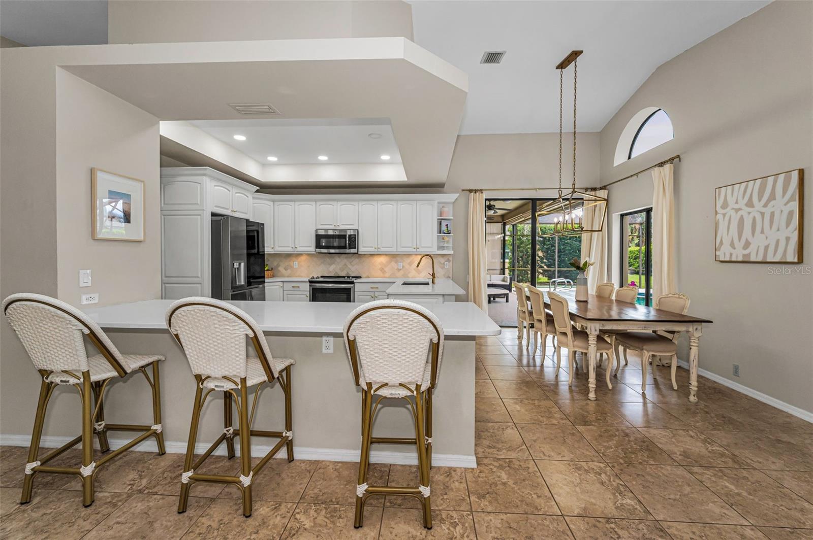 Image 11 of 44 For 3368 Lake Shore Lane