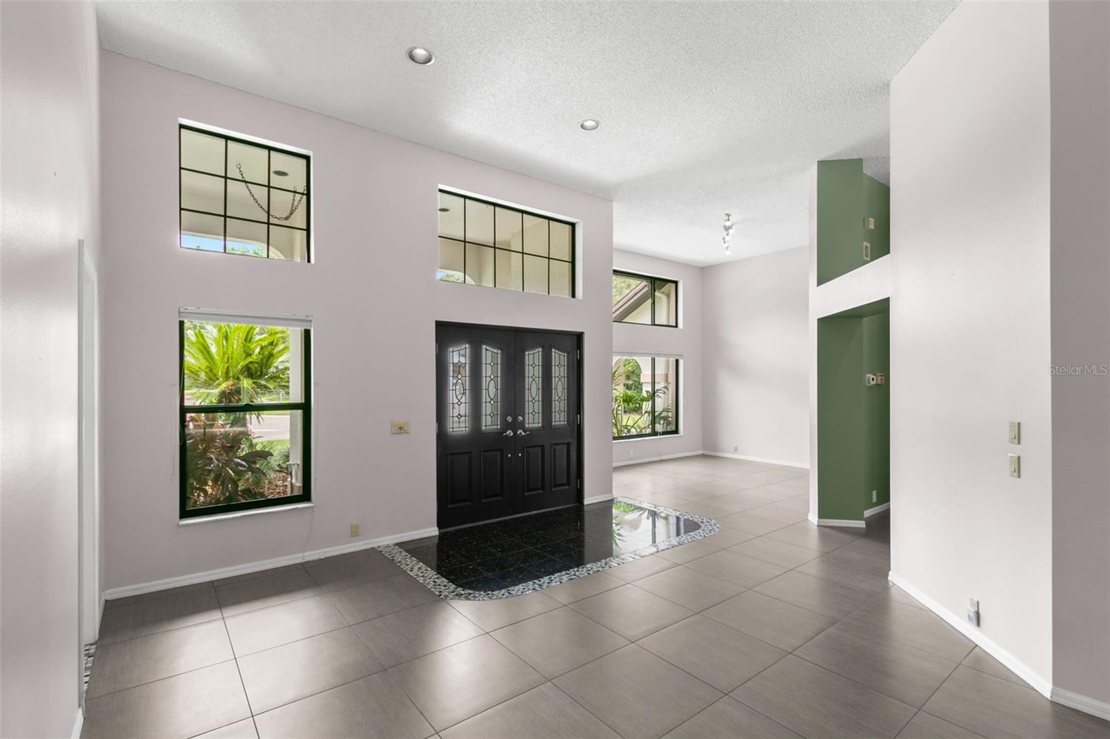 Image 4 of 58 For 2845 Chelsea Place S