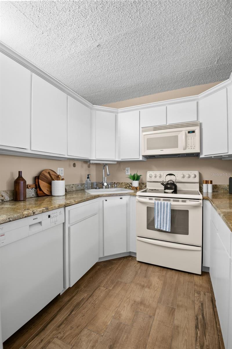 Image 14 of 28 For 1151 Pine Ridge Circle W C1