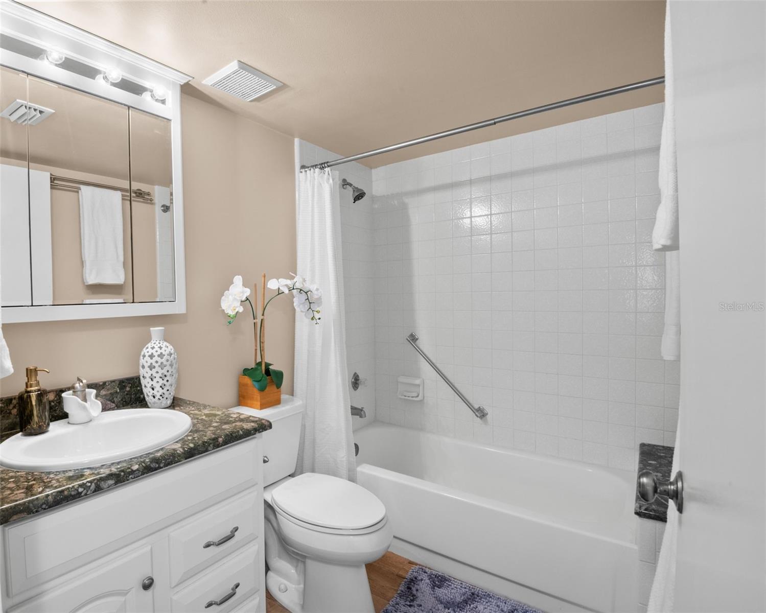 Image 17 of 28 For 1151 Pine Ridge Circle W C1