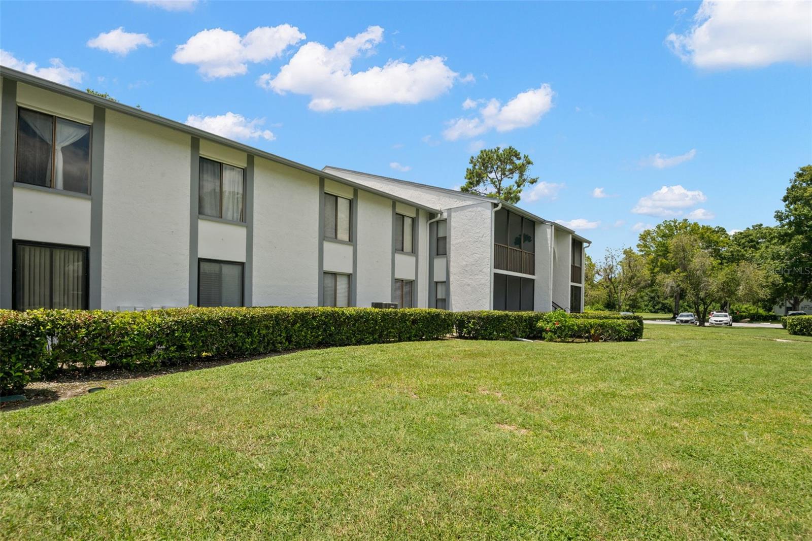 Image 2 of 28 For 1151 Pine Ridge Circle W C1