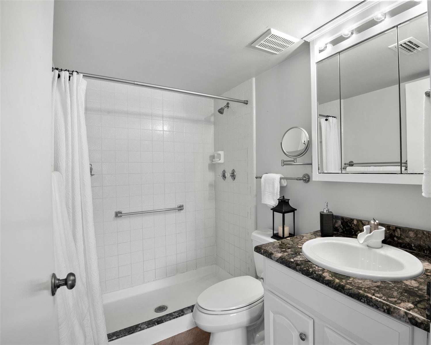 Image 23 of 28 For 1151 Pine Ridge Circle W C1