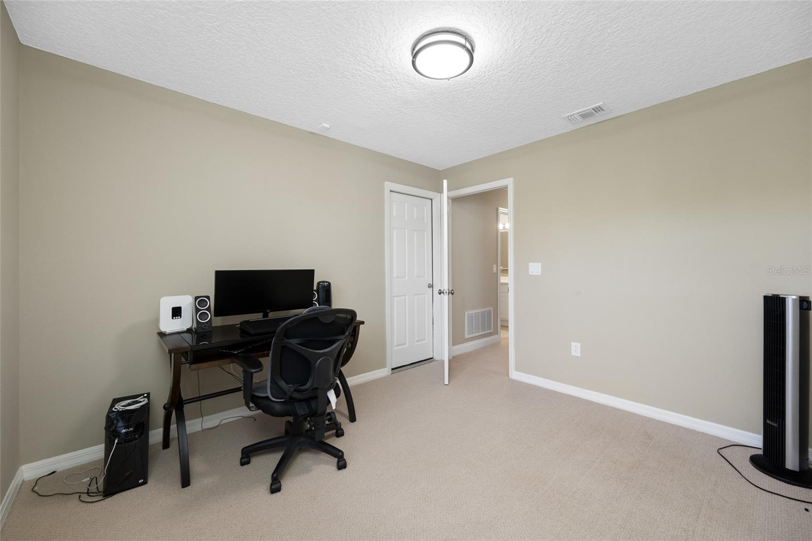 Image 34 of 79 For 3005 Pepperwood Lane W