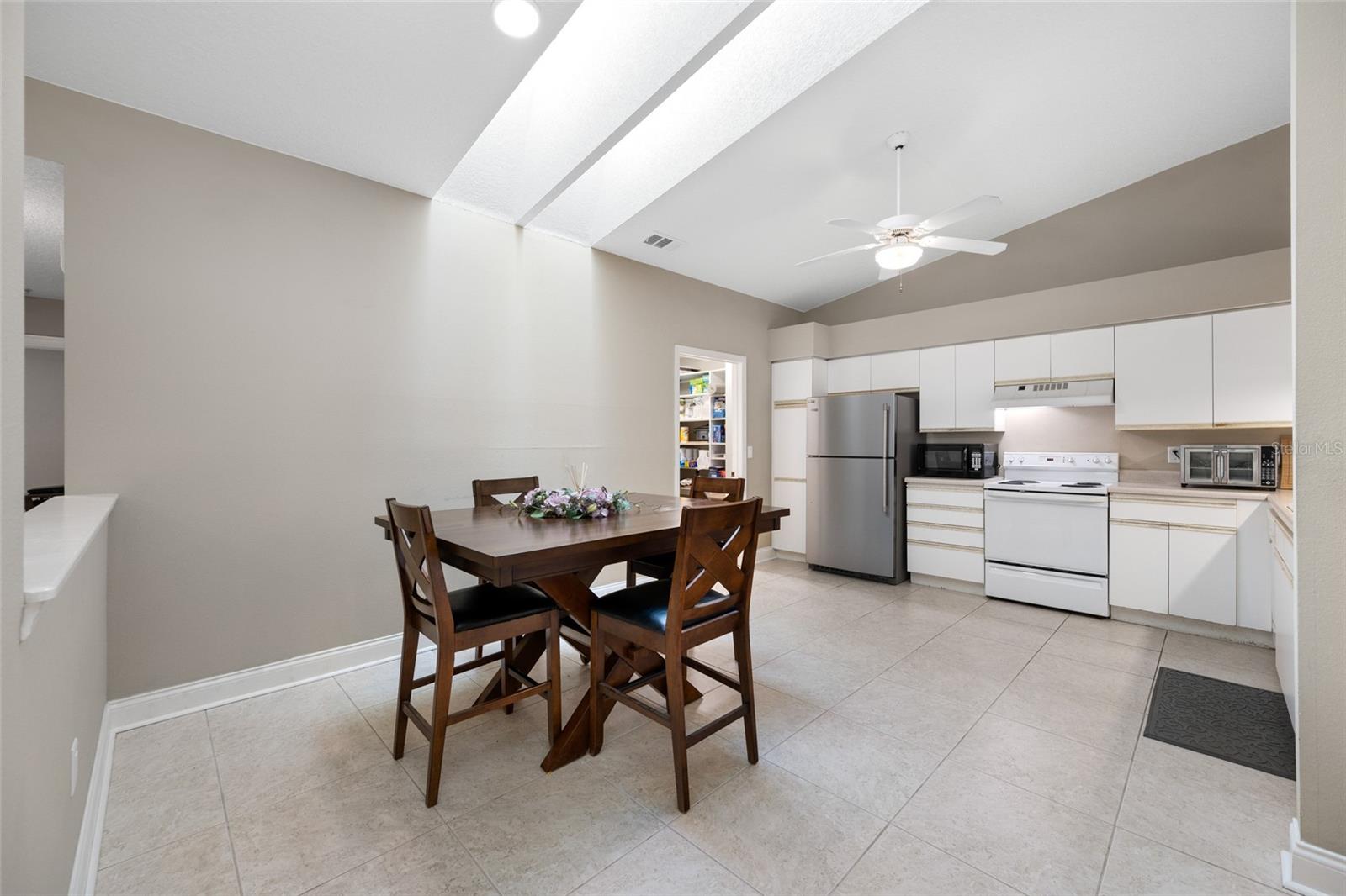 Image 8 of 79 For 3005 Pepperwood Lane W