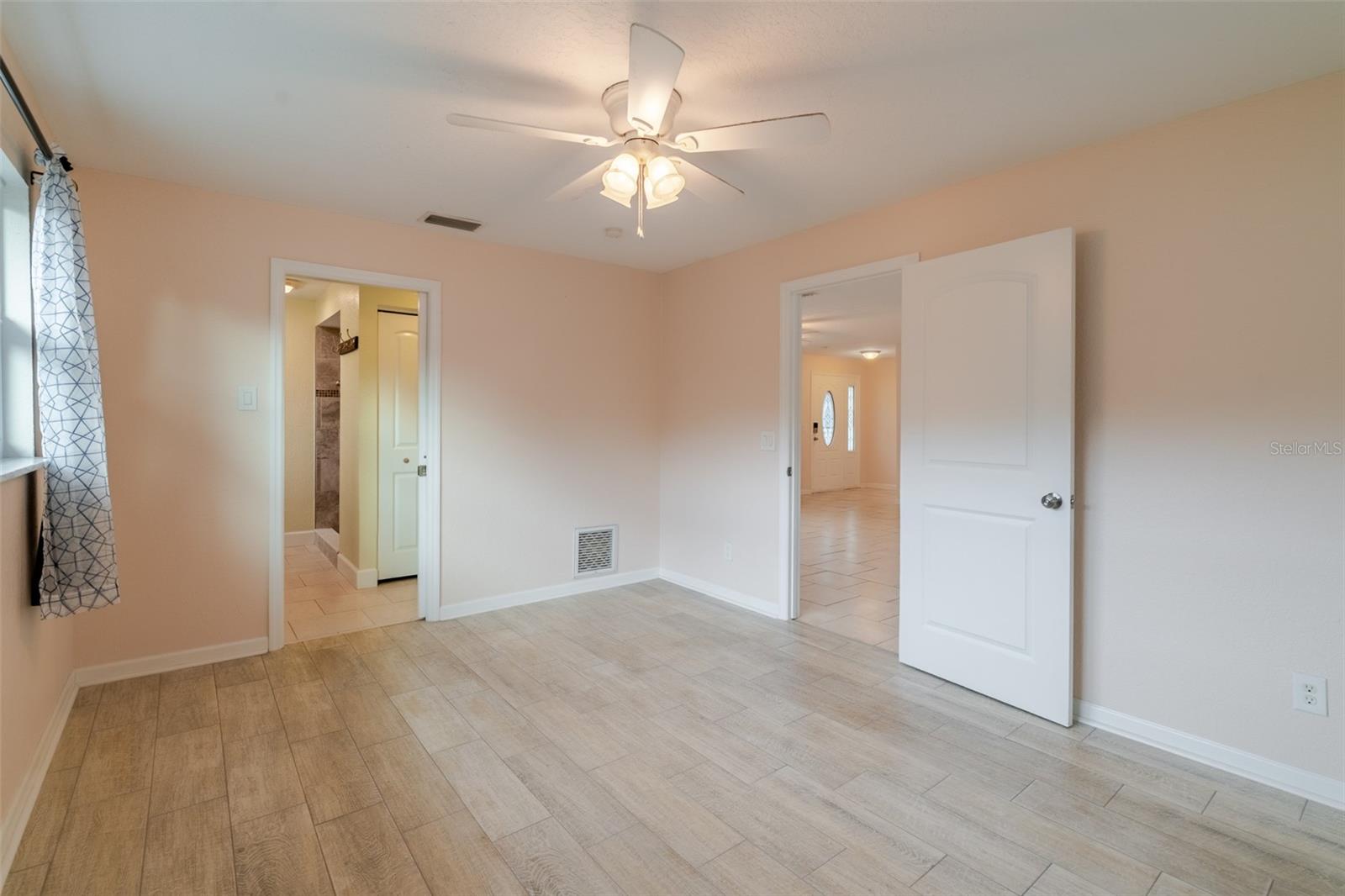 Image 13 of 31 For 8918 134th Street