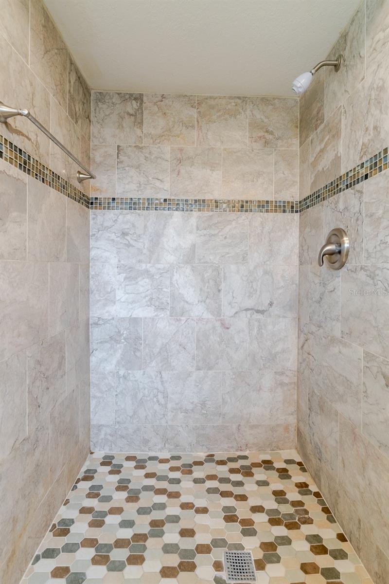 Image 16 of 31 For 8918 134th Street