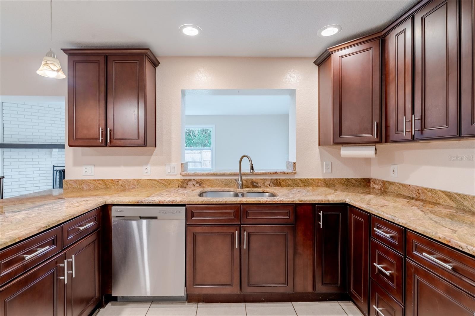 Image 7 of 31 For 8918 134th Street