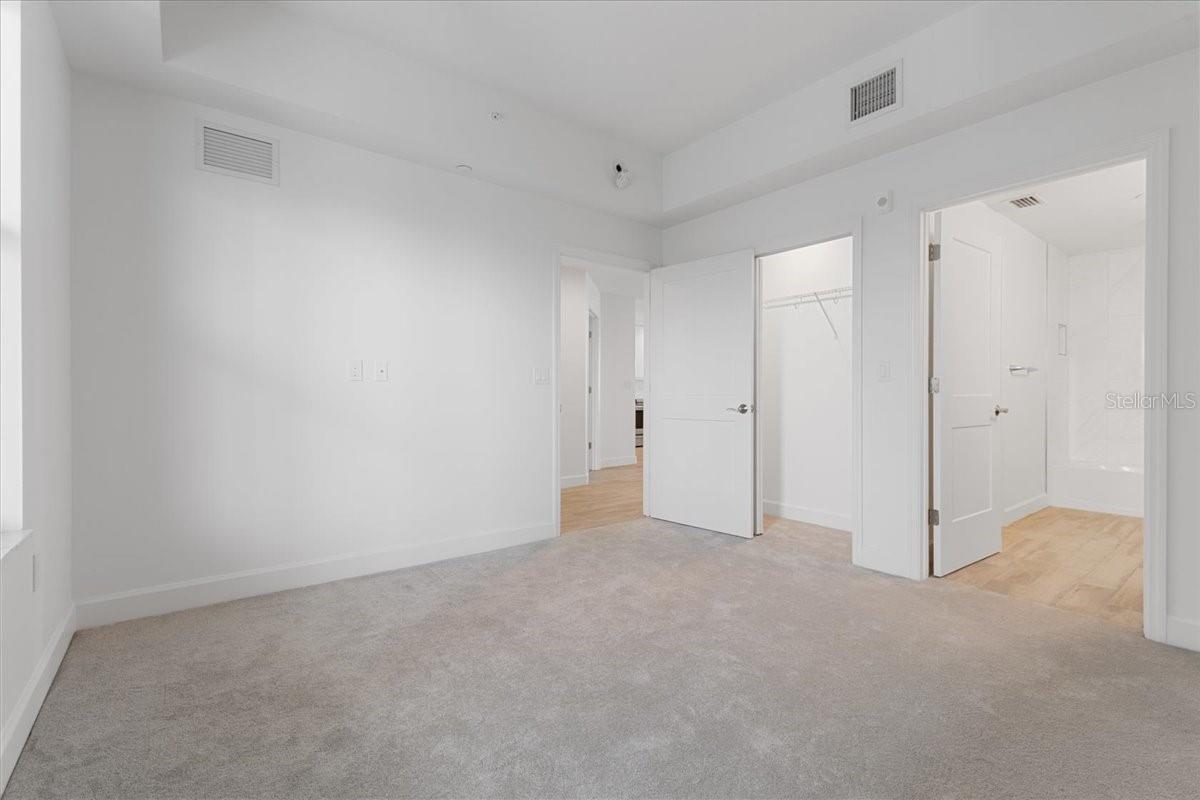 Image 14 of 34 For 125 Island Way 403